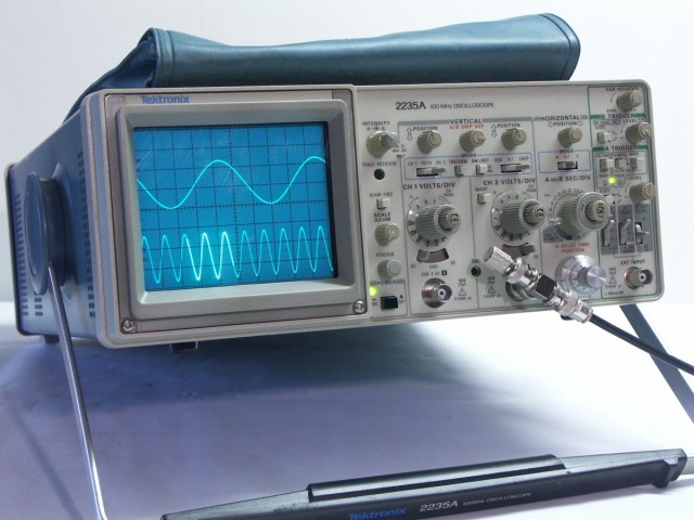 Oscilloscope Tektronix 2235A
